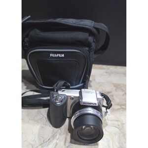 Olympus SP-600UZ 12MP Digital Camera Silver 15x Optical Zoom Bundle SD Case